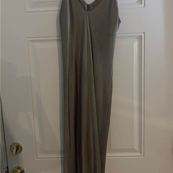 Zara Olive Satin dress - Picture 4 of 8